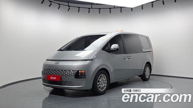 Hyundai Staria 1