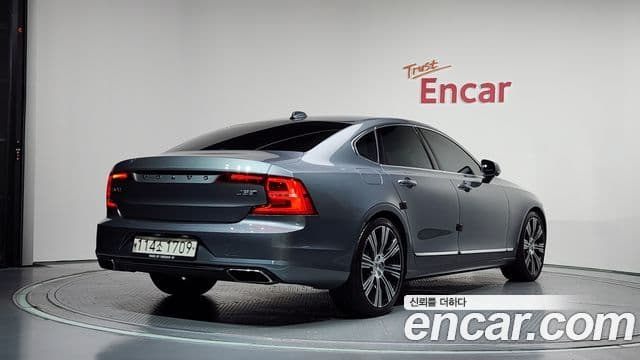 Volvo S90 2