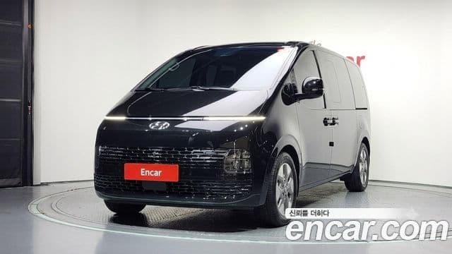 Hyundai Staria 2