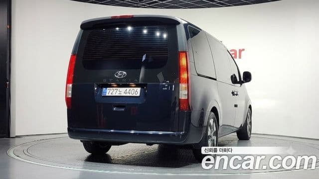 Hyundai Staria 3