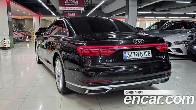 Audi A8 (D5) 4