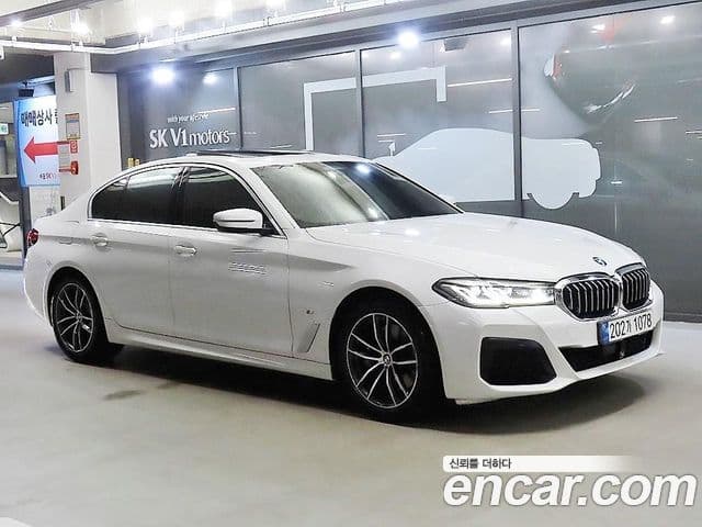 BMW 5 Series (G30)