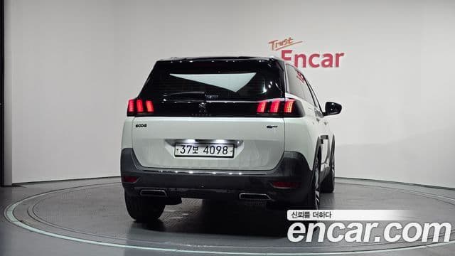 Peugeot 5008 2nd Gen 4