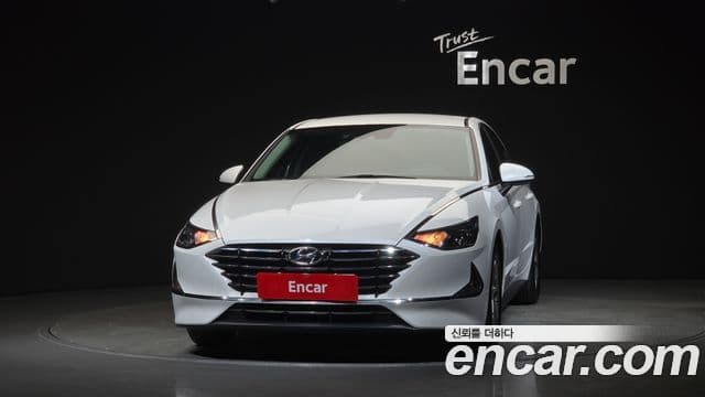 Hyundai Sonata (DN8) 3