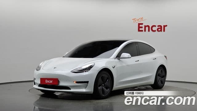 Tesla Model 3 1