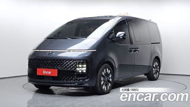 Hyundai Staria