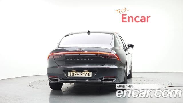 Hyundai The New Grandeur IG Hybrid 4