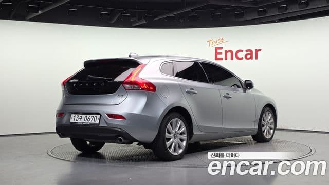 Volvo V40 2