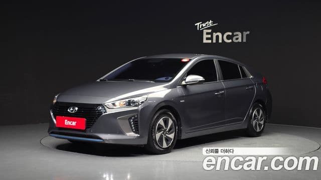 Hyundai Ioniq Hybrid 1