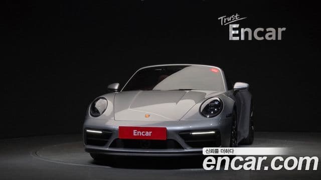 Porsche 911 (992) 2