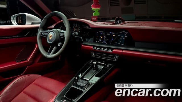 Porsche 911 (992) 4