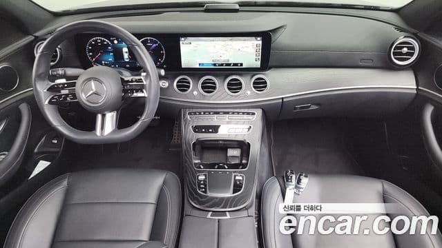 Mercedes-Benz E-Class W213 4