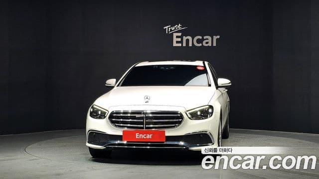 Mercedes-Benz E-Class W213 3