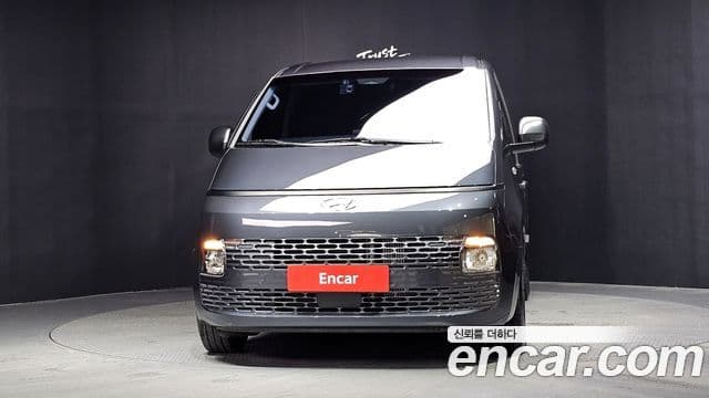 Hyundai Staria 3