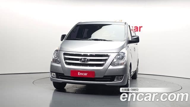 Hyundai Grand Starex 3