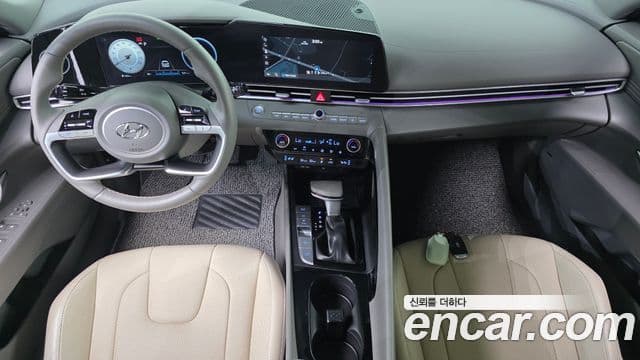 Hyundai Avante (CN7) 4