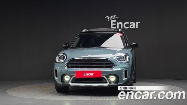 MINI Cooper Countryman 2