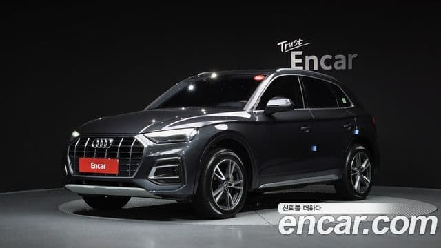 Audi Q5 (FY) — 1