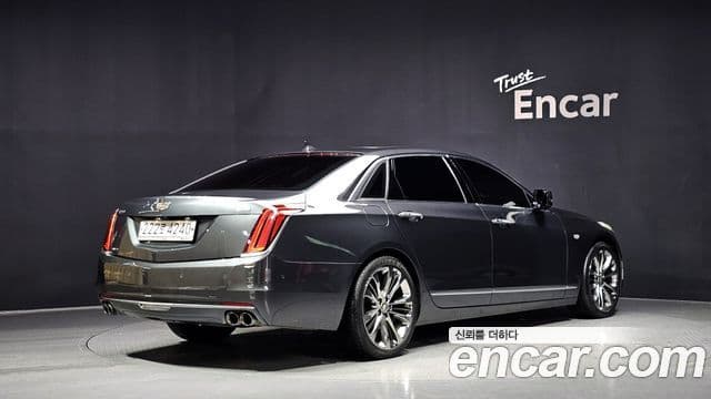 Cadillac CT6 2