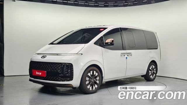 Hyundai Staria — 1
