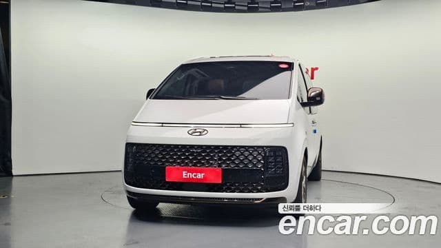 Hyundai Staria 2