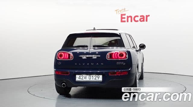 MINI Cooper D Clubman 4