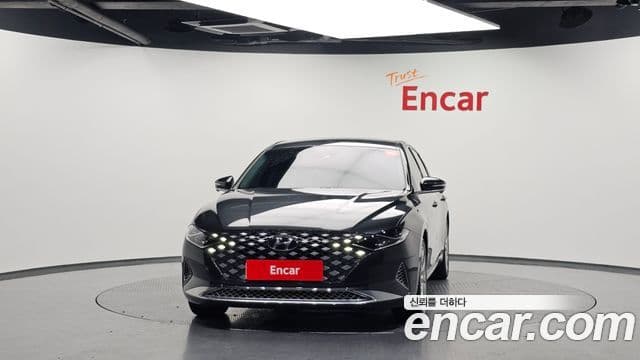 Hyundai The New Grandeur IG Hybrid 3