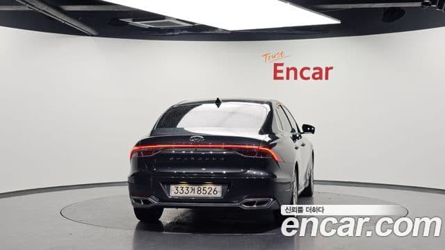Hyundai The New Grandeur IG Hybrid 4