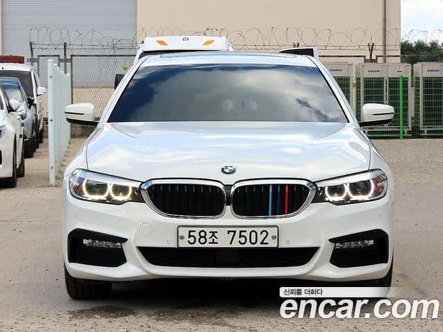 BMW 5 Series (G30)