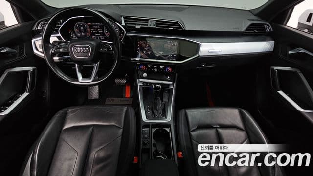 Audi Q3 (F3) 4