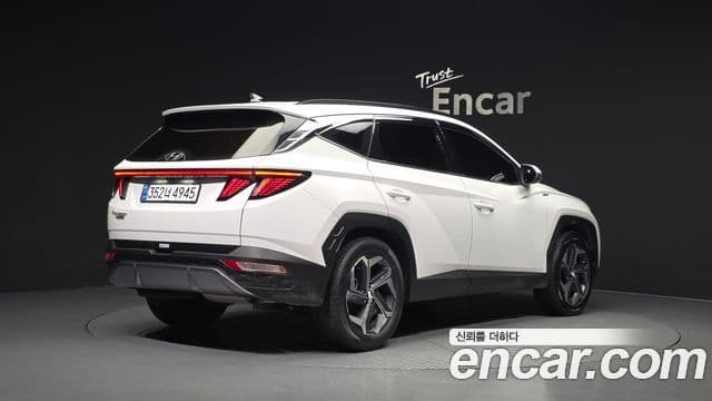 Hyundai Tucson (NX4) 2