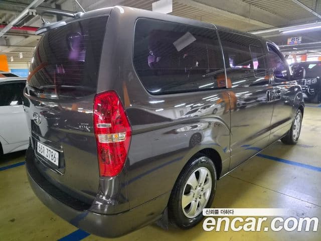 Hyundai The New Grand Starex 3
