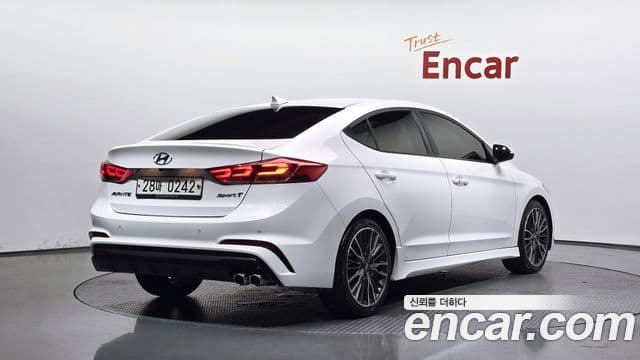 Hyundai Avante AD 2