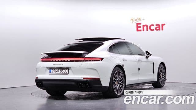 Porsche Panamera (976) 2