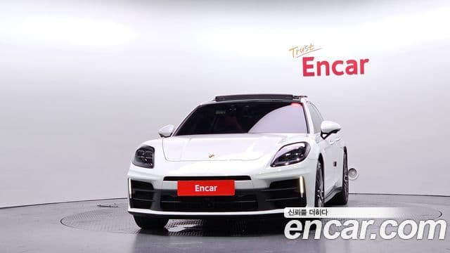 Porsche Panamera (976) 3