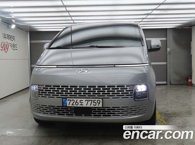 Hyundai Staria 2