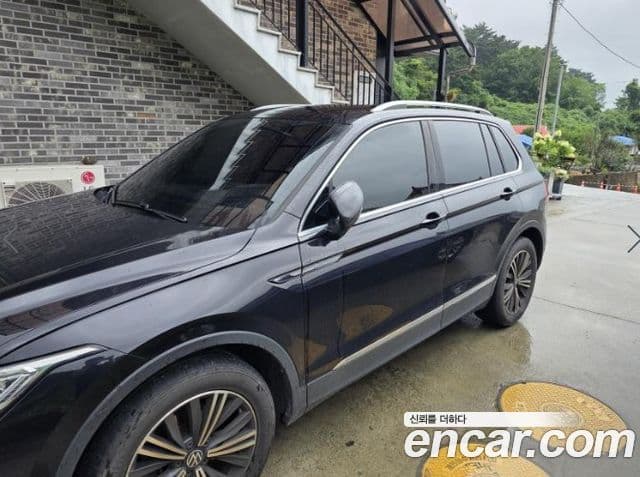 Volkswagen Tiguan 2nd Gen 4
