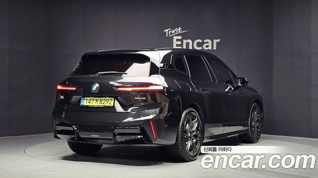 BMW iX 2