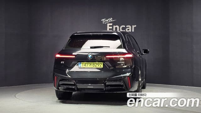 BMW iX 4