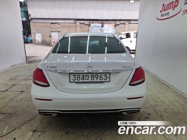 Mercedes-Benz E-Class W213 4
