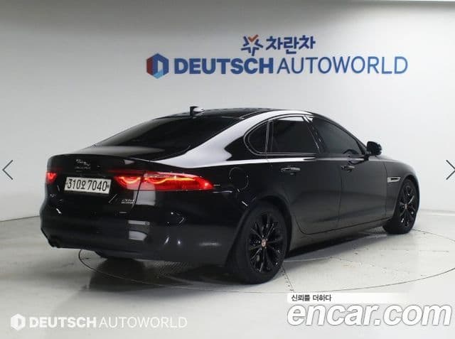 Jaguar XF (X260) 2