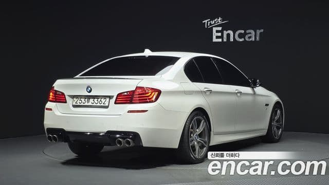 BMW 5 Series (F10) 2