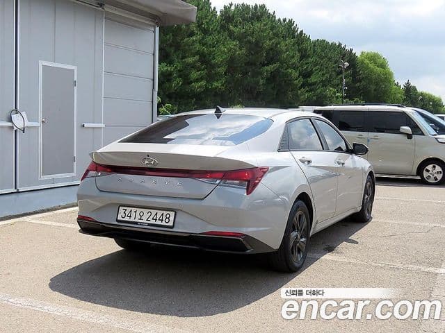 Hyundai Avante Hybrid (CN7) 3