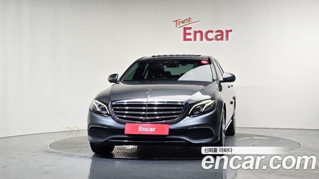 Mercedes-Benz E-Class W213 3