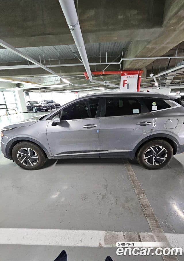 Kia Sportage 5th Gen Hybrid 2