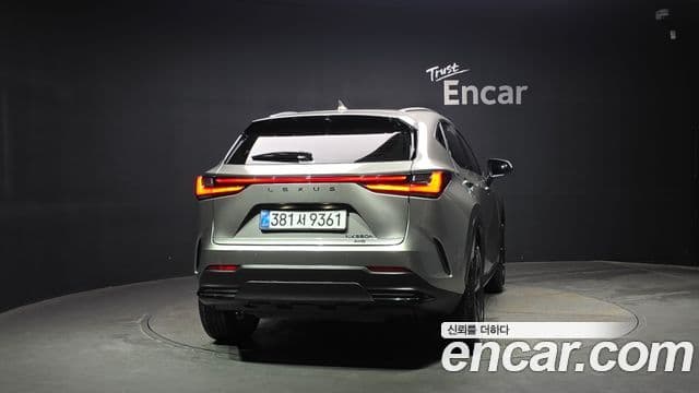 Lexus NX350h 2nd Gen 4