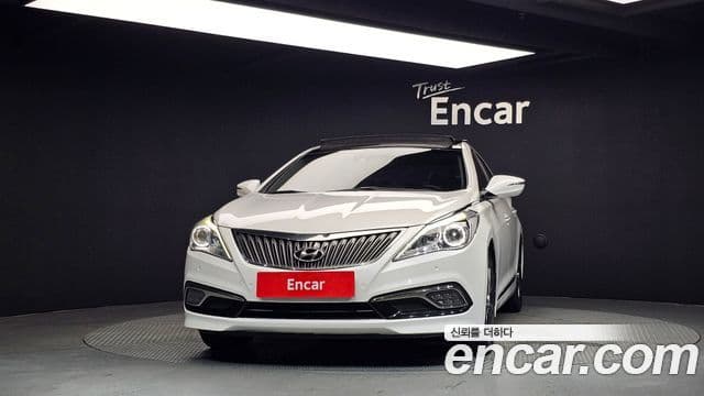 Hyundai Grandeur HG 3