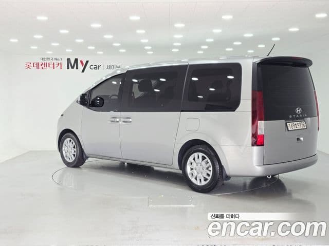 Hyundai Staria 3