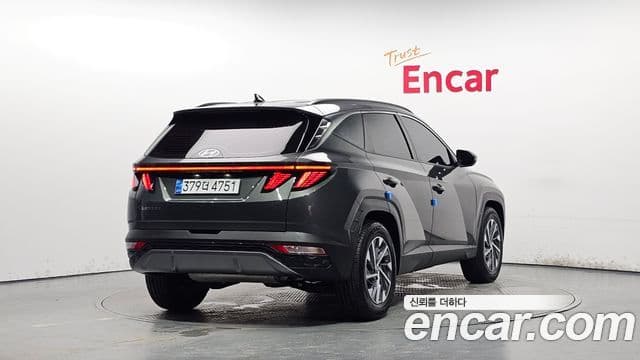 Hyundai Tucson Hybrid (NX4) 2