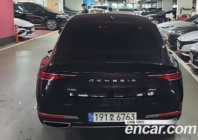 Genesis G90 (RS4) 3
